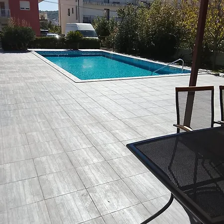 Lazy Dayz Pool Apartament Trogir